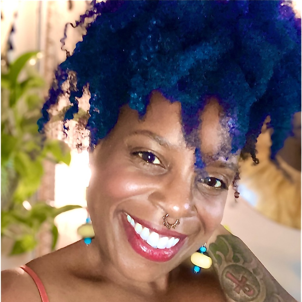 Meet your Posher, RaE!